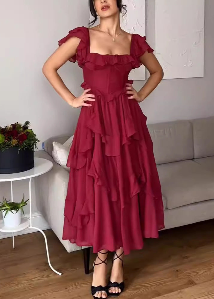 Robe longue rouge à volants élégante