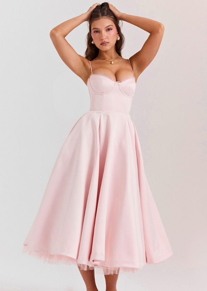 Robe longue satin romantique