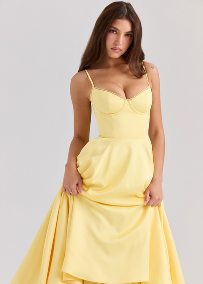 Robe longue satin romantique