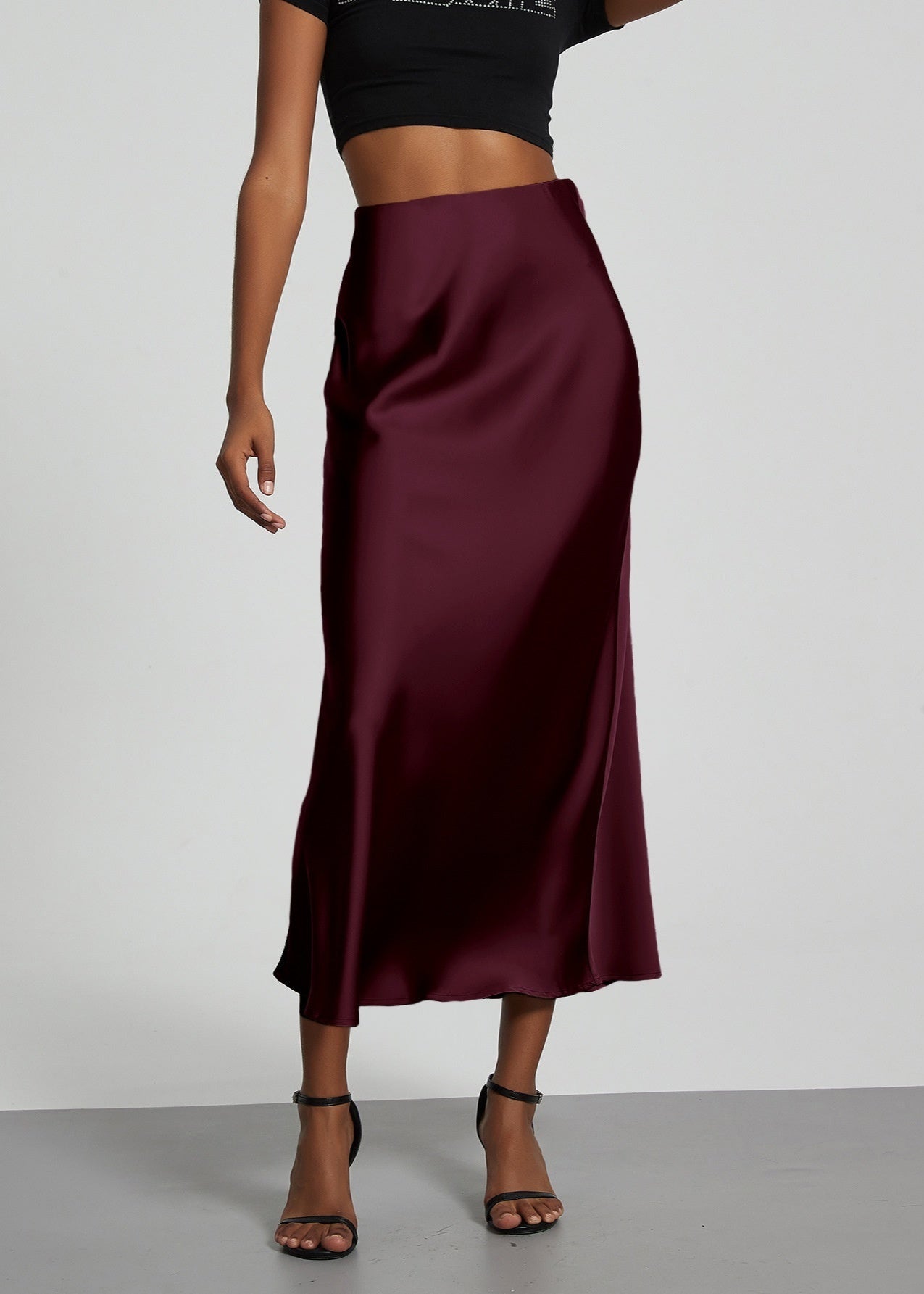 Jupe longue satinée femme élégante chic