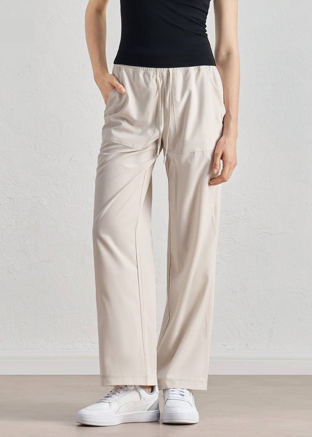 Pantalon ample taille haute à cordon