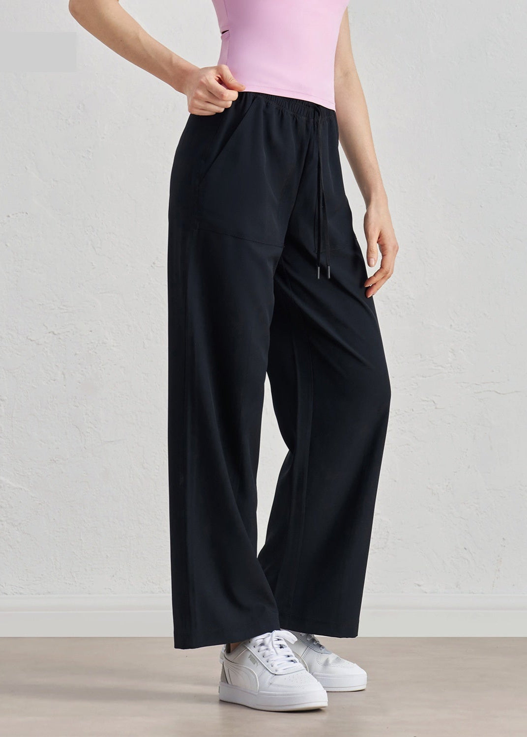 Pantalon ample taille haute à cordon